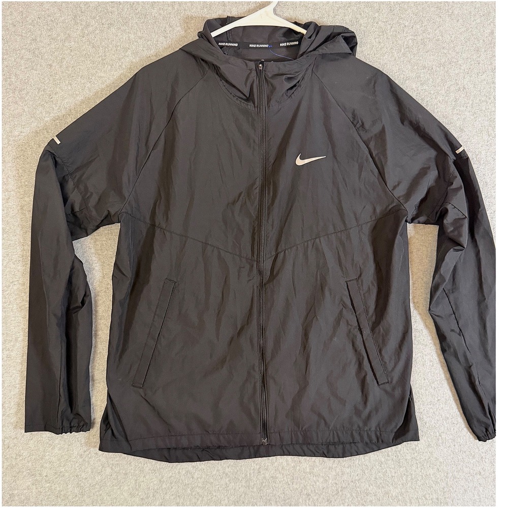 Nike Running Essential Jacket Mens Medium Black Hooded Windbreaker Full Zip Coat